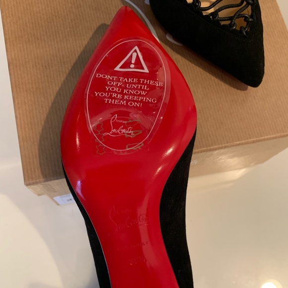 Christian Louboutin Scallop Pump - Picture 4 of 7